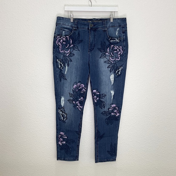 PLUS Melissa McCarthy Floral Jeans - Picture 1 of 6